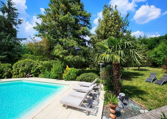 La Closerie 33 Bed & Breakfast 4*