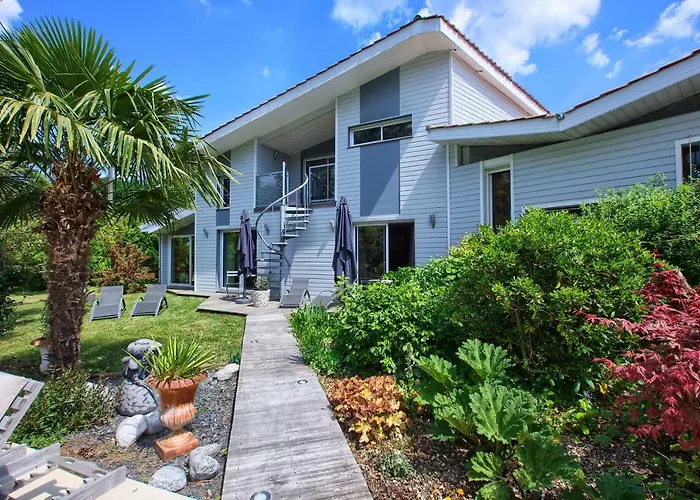 Bed & Breakfast La Closerie 33 4*