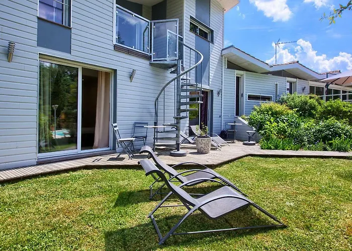 La Closerie 33 Bed & Breakfast 4*